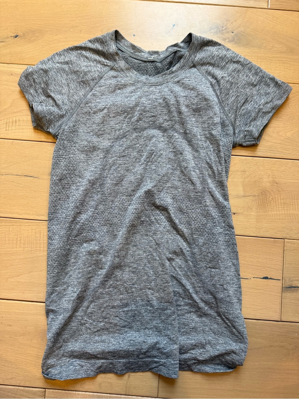 Lululemon Gray Short Sleeve Active Tee
